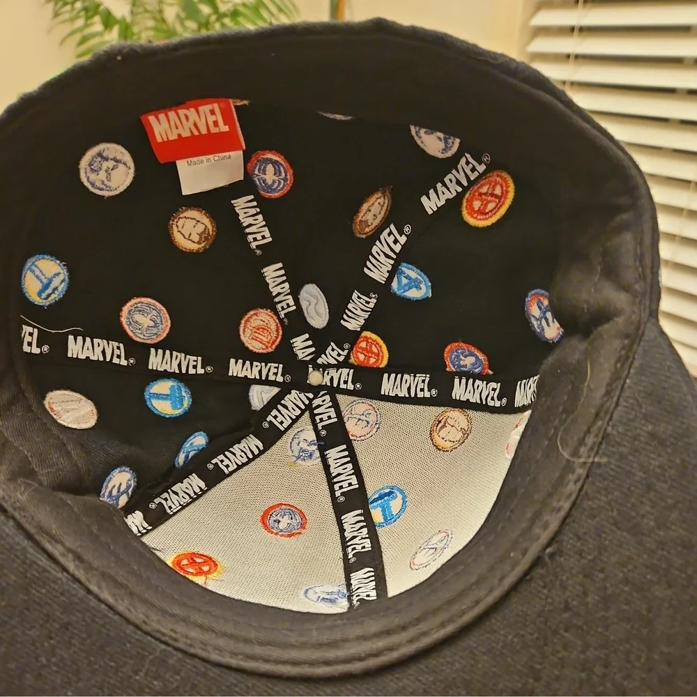 RARE Marvel Avengers embroidered Black Size 7.5 wool hat cap Very nice condition